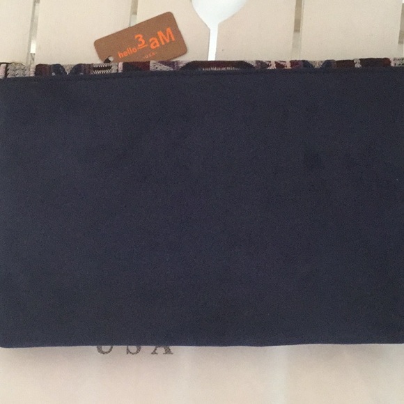 SOLD !!! NWT Aztec Suede Crossbody chain strapSO - Picture 3 of 12